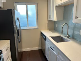 Photo #4: 382224614 Listing 
