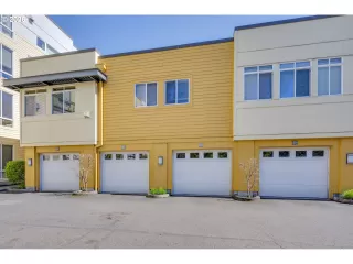 Photo #1: 382462087 Listing 