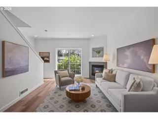 Photo #6: 382462087 Listing 