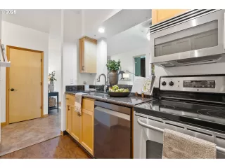 Photo #2: 382661964 Listing 