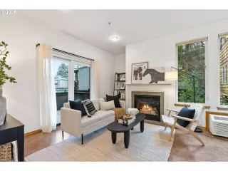 Photo #4: 382661964 Listing 