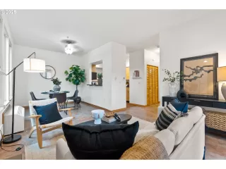 Photo #6: 382661964 Listing 