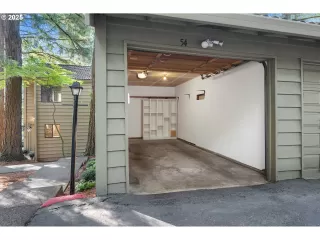 Photo #2: 383860586 Listing