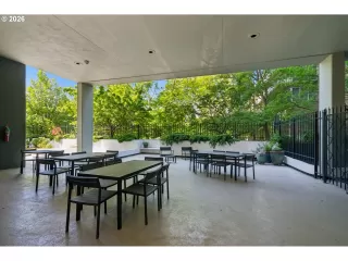Photo #3: 384129004 Listing