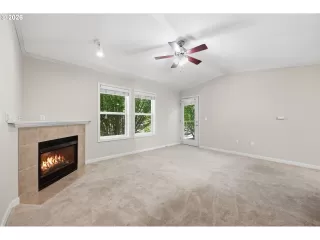 Photo #2: 384264122 Listing