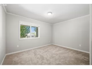 Photo #5: 384264122 Listing