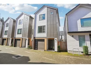 Photo #1: 385441067 Listing 