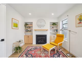 Photo #5: 385441067 Listing 