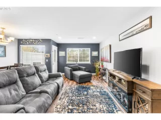 Photo #1: 385695721 Listing 