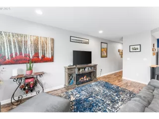 Photo #3: 385695721 Listing 