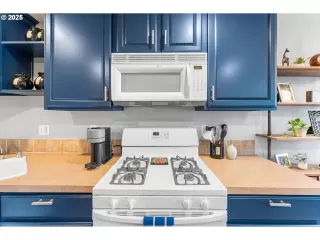 Photo #6: 385695721 Listing 