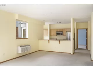 Photo #5: 386676247 Listing 