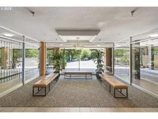 Photo #3: 386944463 Listing