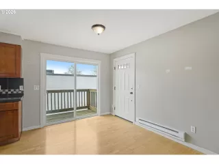Photo #4: 387230925 Listing