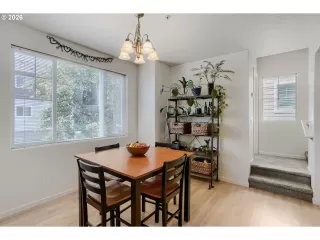 Photo #4: 387242958 Listing 