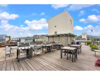 Photo #5: 387312819 Listing