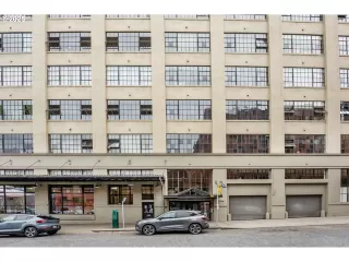 Photo #6: 387312819 Listing