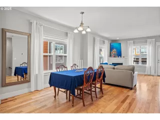 Photo #6: 387672830 Listing 