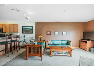 Photo #1: 388121677 Listing 