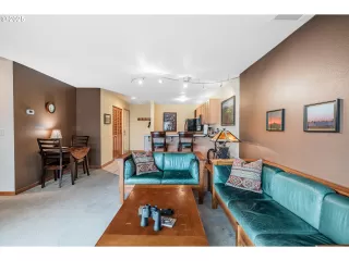 Photo #2: 388121677 Listing 