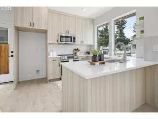 Photo #4: 389831052 Listing 