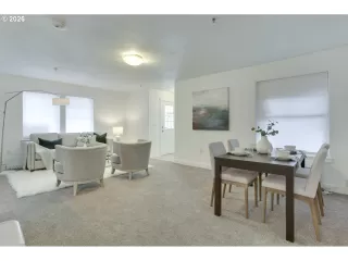 Photo #1: 389879553 Listing 