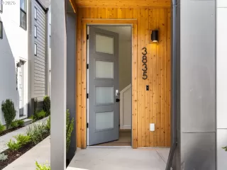 Photo #3: 390068103 Listing