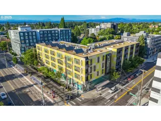 Photo #5: 390426255 Listing