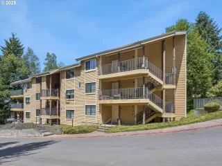 Photo #1: 390490214 Listing 