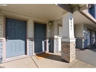 Photo #3: 390869035 Listing