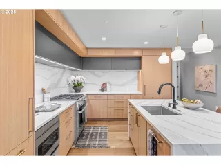 Photo #1: 391034967 Listing