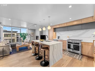 Photo #2: 391034967 Listing