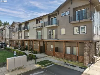 Photo #1: 391694658 Listing