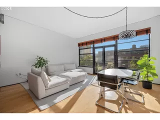 Photo #1: 391928817 Listing 