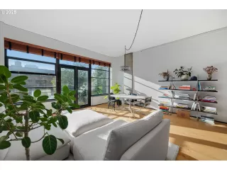 Photo #6: 391928817 Listing 