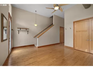 Photo #5: 392018103 Listing 