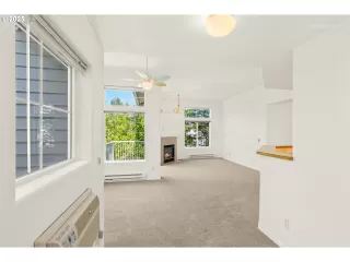 Photo #5: 392222736 Listing 