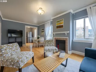 Photo #6: 392242285 Listing