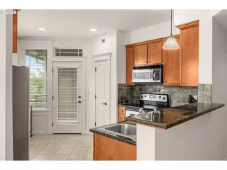 Photo #3: 392292062 Listing 