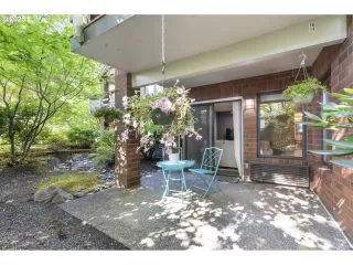 Photo #6: 392327876 Listing