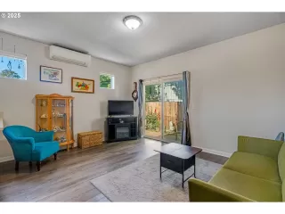 Photo #1: 392352444 Listing