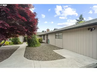 Photo #3: 392366690 Listing 