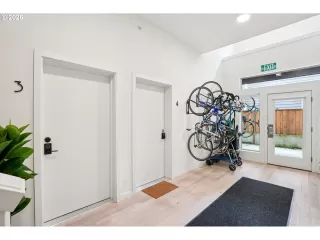 Photo #4: 393412967 Listing 