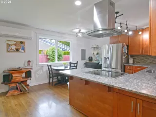Photo #6: 394064301 Listing