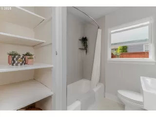 Photo #1: 394127881 Listing