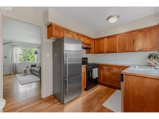 Photo #2: 394127881 Listing