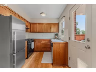 Photo #3: 394127881 Listing