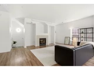 Photo #1: 394648368 Listing 