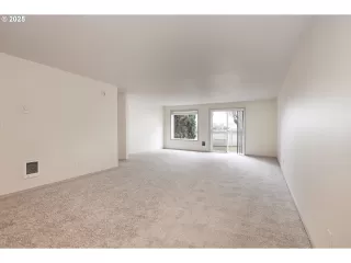 Photo #3: 395257003 Listing