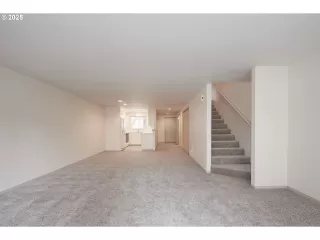 Photo #5: 395257003 Listing